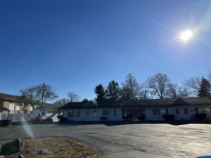 Smiths Briggs Lake Motel - Nov 25 2022 (newer photo)